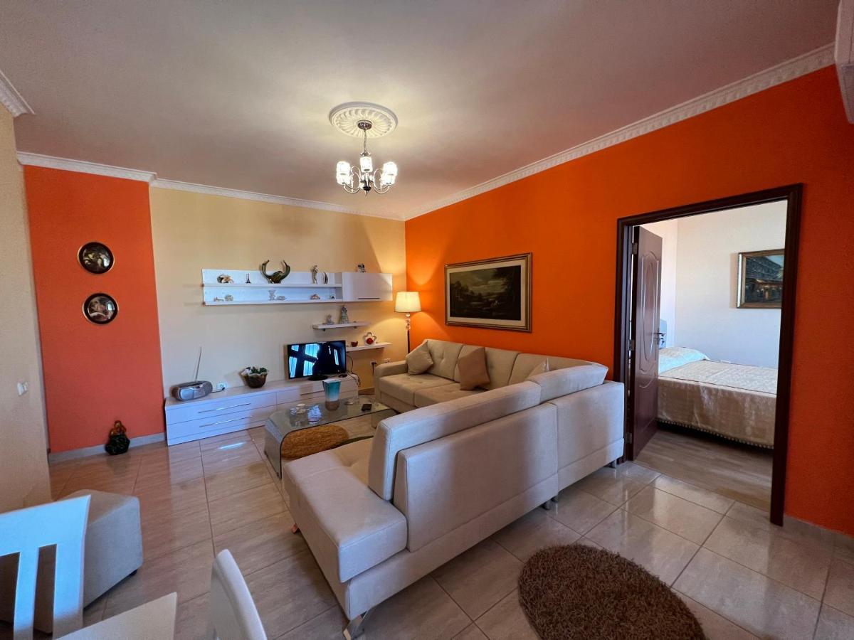 City Center Apartment In Shkoder Luaran gambar