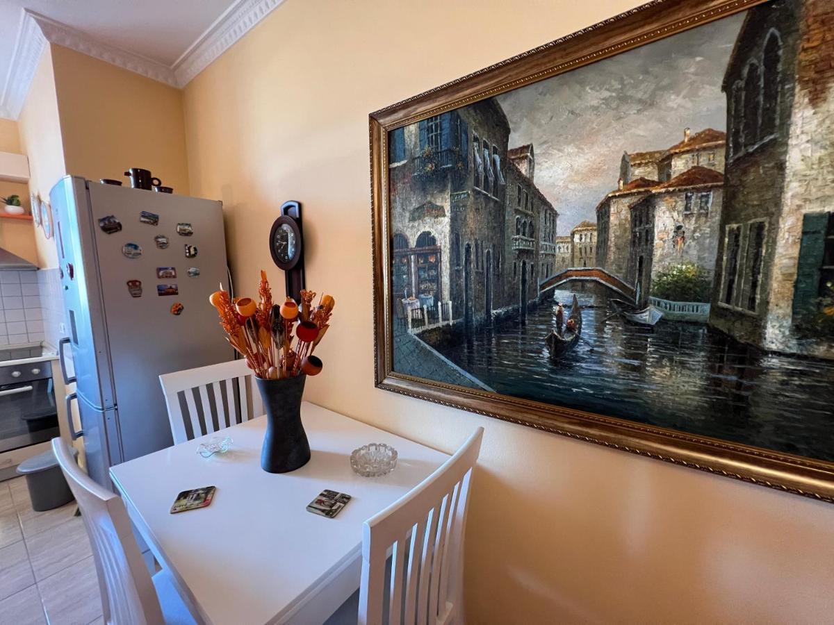 City Center Apartment In Shkoder Luaran gambar