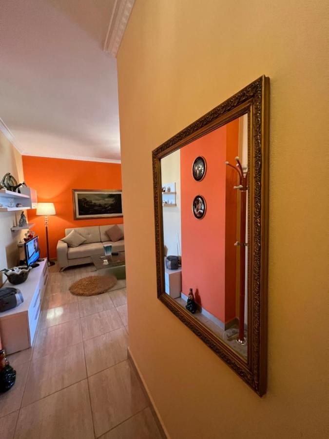 City Center Apartment In Shkoder Luaran gambar