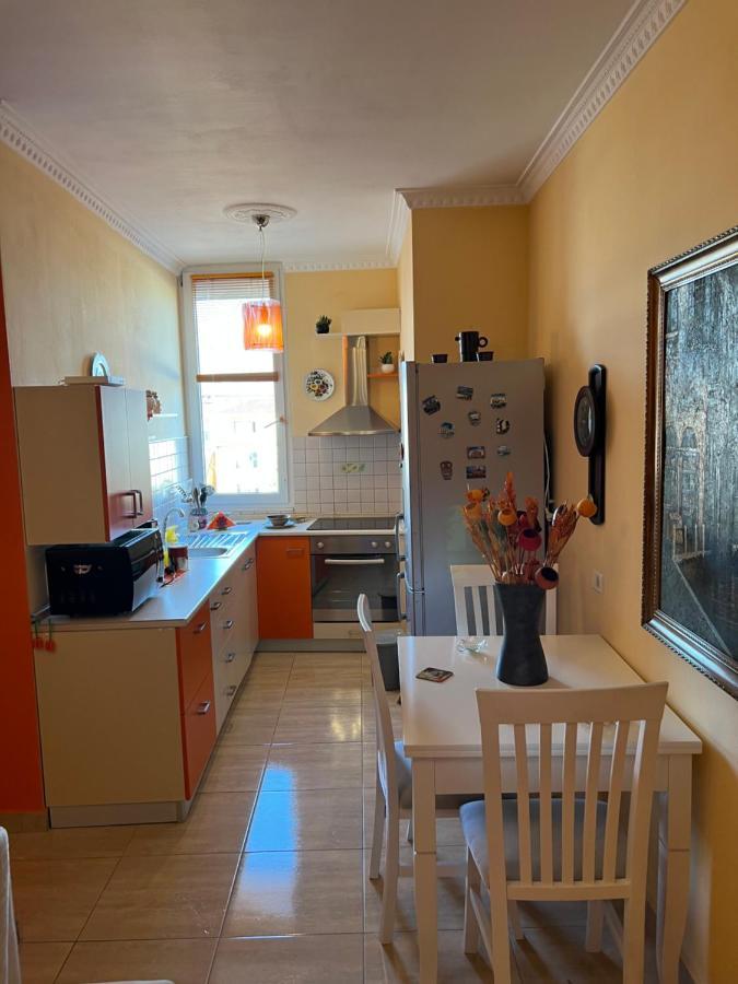City Center Apartment In Shkoder Luaran gambar