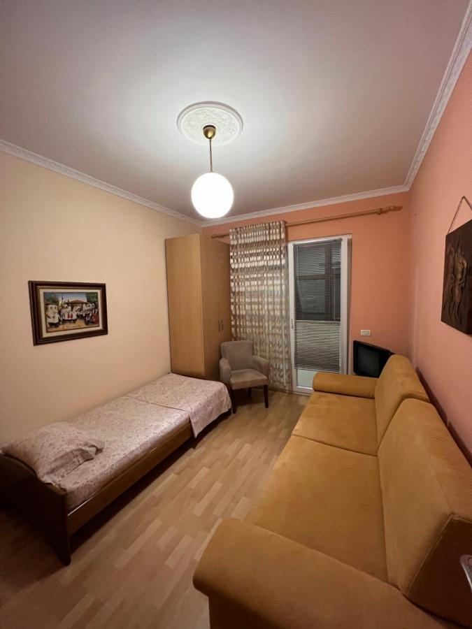 City Center Apartment In Shkoder Luaran gambar