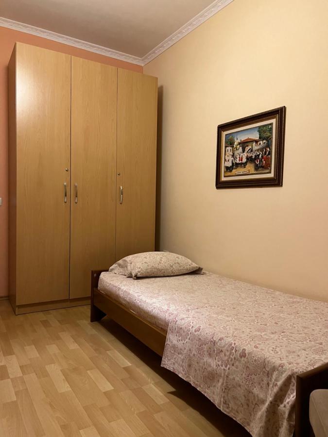 City Center Apartment In Shkoder Luaran gambar